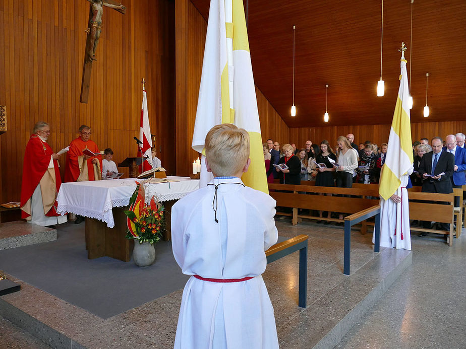 Firmung 2019 in Naumburg (Foto: Karl-Franz Thiede)